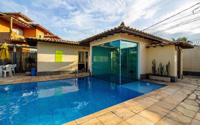 Linda casa c/piscina a beira mar AJA017