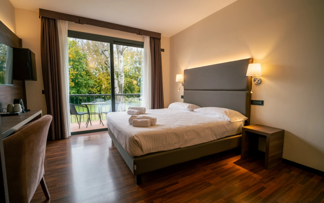 Yachting Hotel Mistral