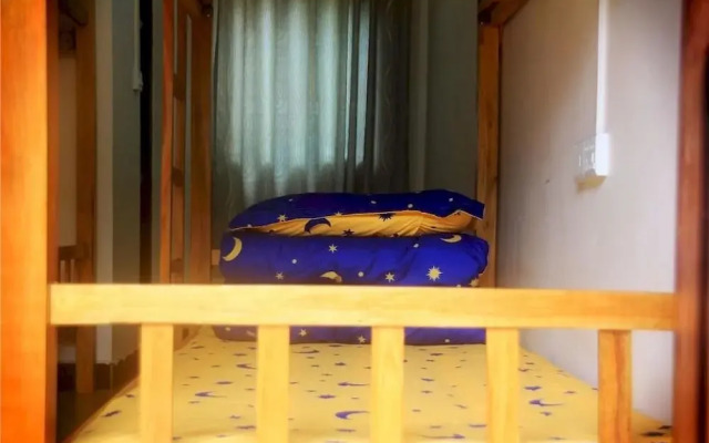 Weizhou Island Chujian Hostel