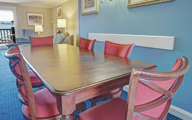 Club Wyndham Newport Onshore