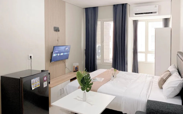 Best Furnished And Homey Studio Nifarro Park Apartment
