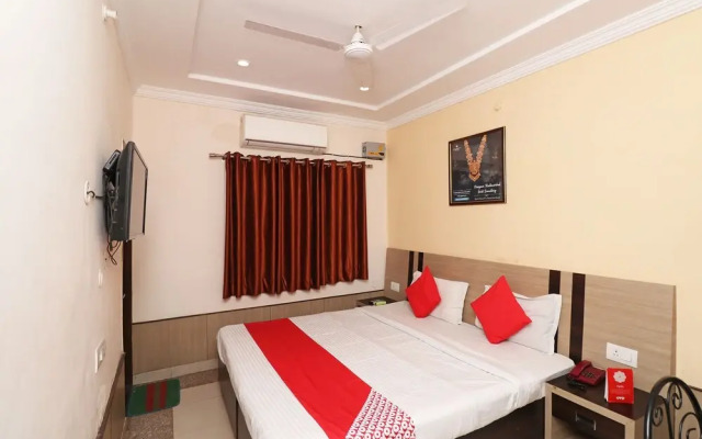 OYO 29826 Central Hotel