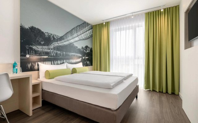 Super 8 by Wyndham Oberhausen am Centro