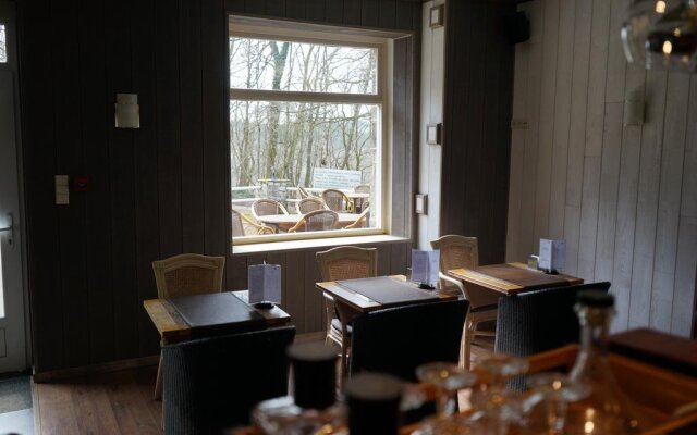 Hotel Les 5 Ourthes