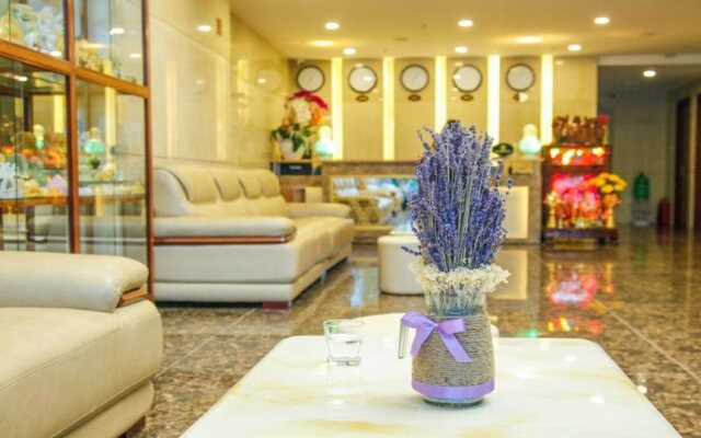 Lavender Riverside Hotel