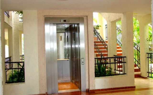 2BR Condo ground level Rinconada Del Sol