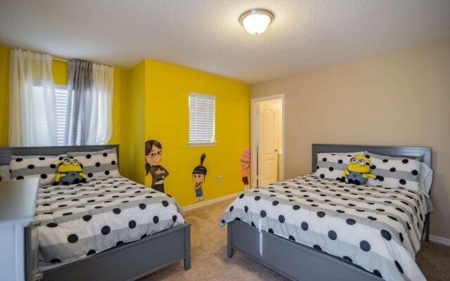 4970 Trafalgar Village