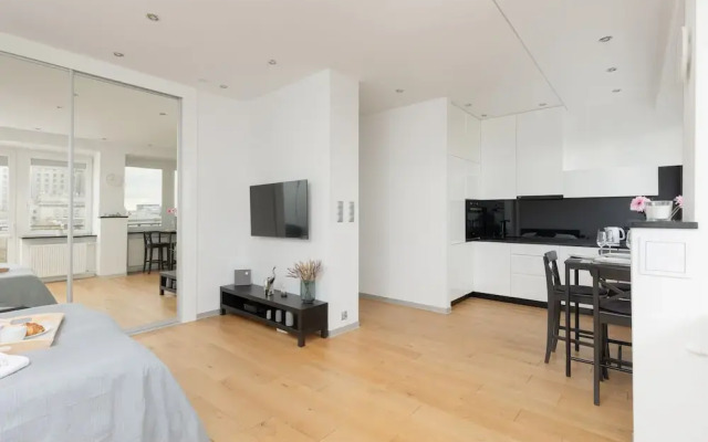 Studio Świętokrzyska Warsaw by Renters