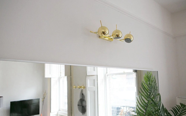 Nottingham Place on Baker Street - Top floor 2bed