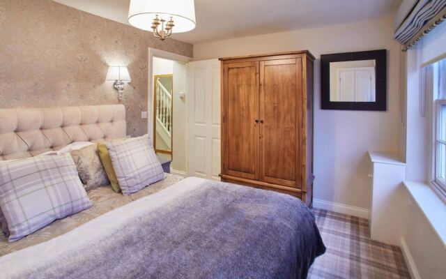Host Stay Spyglass 1708