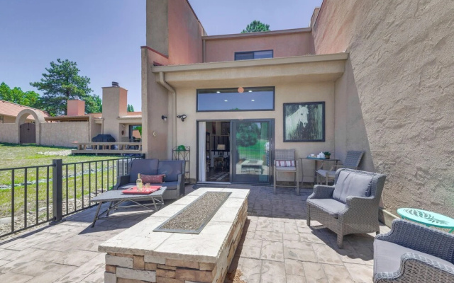 Ruidoso Golf Condo - Patio & Mountain View!