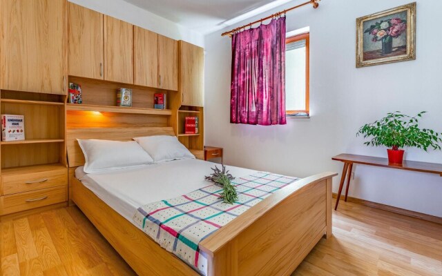 Beautiful Apartment in Medulin With 2 Bedrooms and Wifi