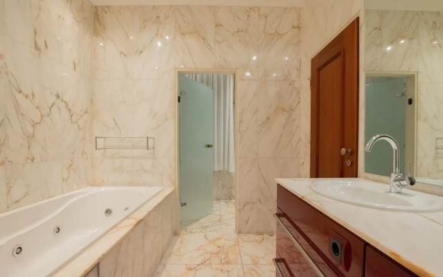 Center City Villa
