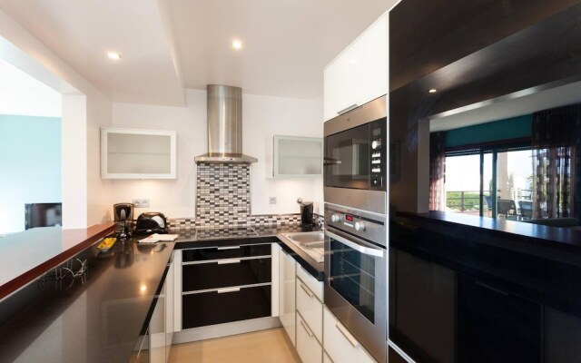 Captivating 2-bed Apartment in Praia da Luz