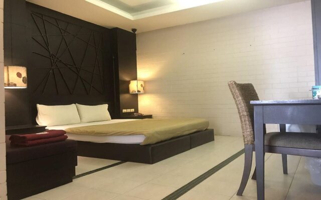 Paradise Inn Resort - Adults Only
