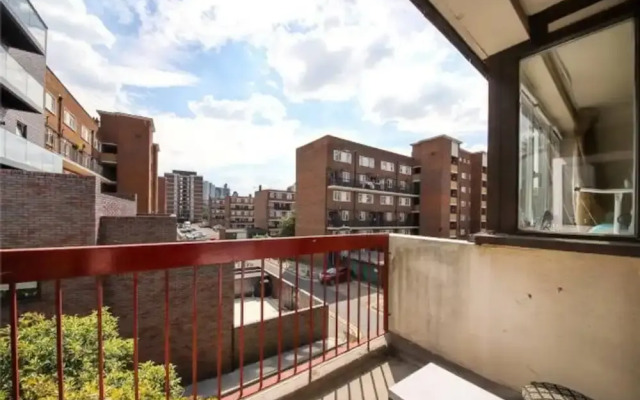 3 Bedroom Hoxton Flat Close to Bustling Shoreditch