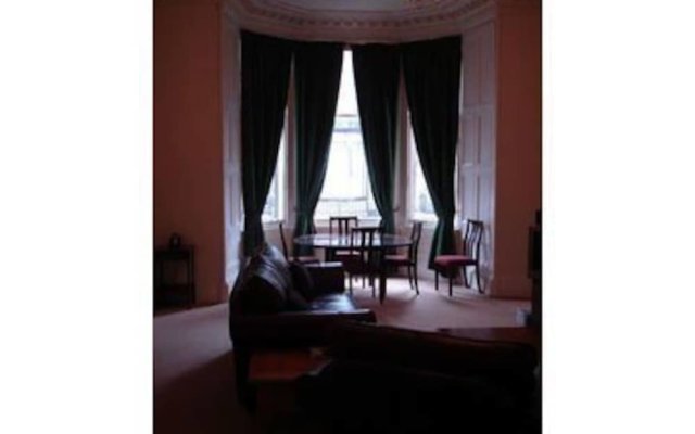 Victorian Edinburgh Apartment