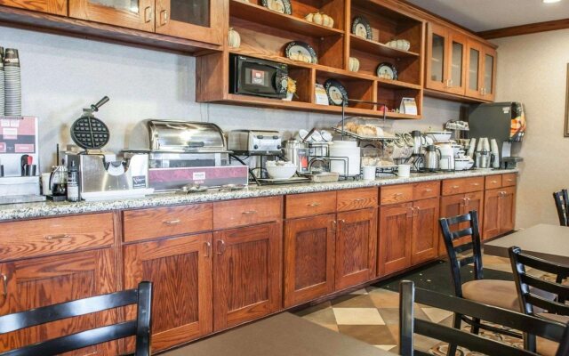 Comfort Inn & Suites Muncie Near University