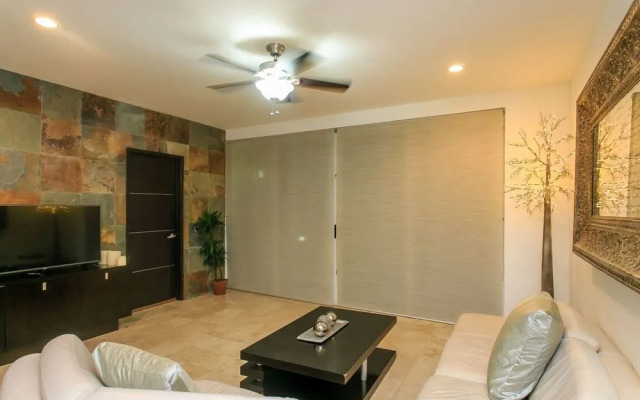 Mamitas 1102 2 Bedrooms and Terrace by RedAwning