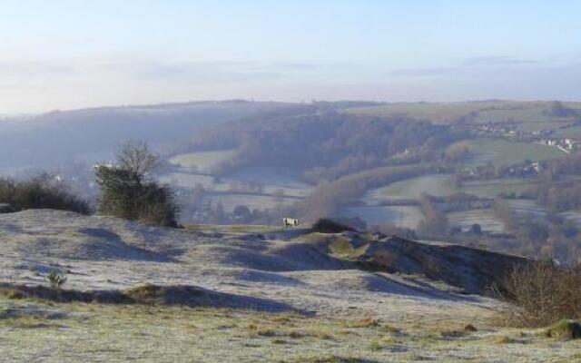Cotswolds Valleys Accommodation - Medieval Hall - Exclusive use character three bedroom holiday apartment