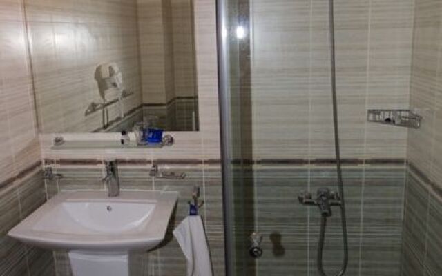 Grand Montana Apartments