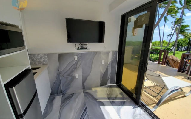 Alexander 718 3 Bedroom Apts by RedAwning