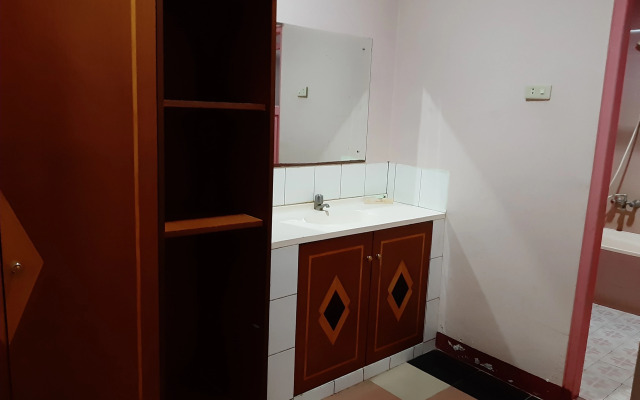 Hotel Parewisata