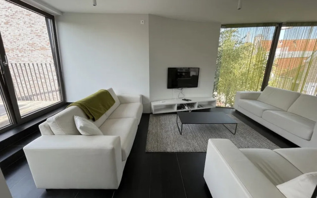 Modern Holiday Home Near Bruges and the North Sea