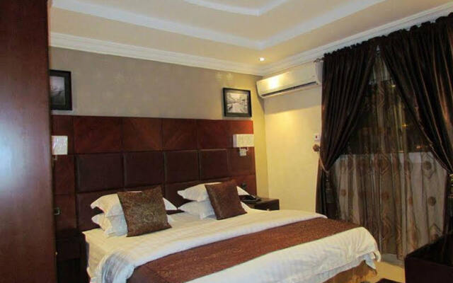 Happy Beach Al Basatin