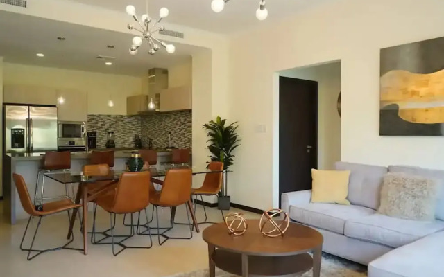 3BR Ground Level Eagle Beach Condo Pool GYM