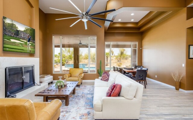 Casa Monument 3 Bedroom Home by RedAwning