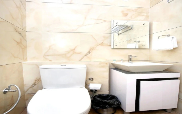 Hotel Grand Orchid By OYO Rooms