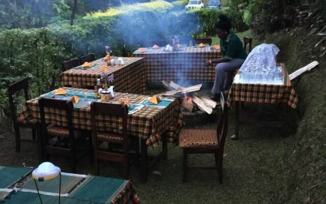 Bwindi View Lodge & Camp Site