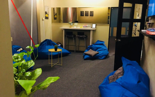 Olive Flashpackers - Hostel
