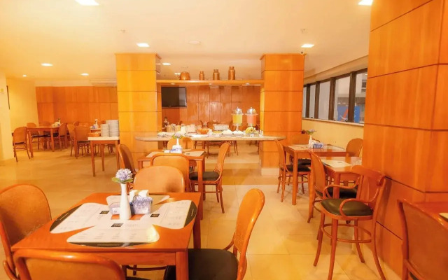 Rede Andrade Hotel Canadá