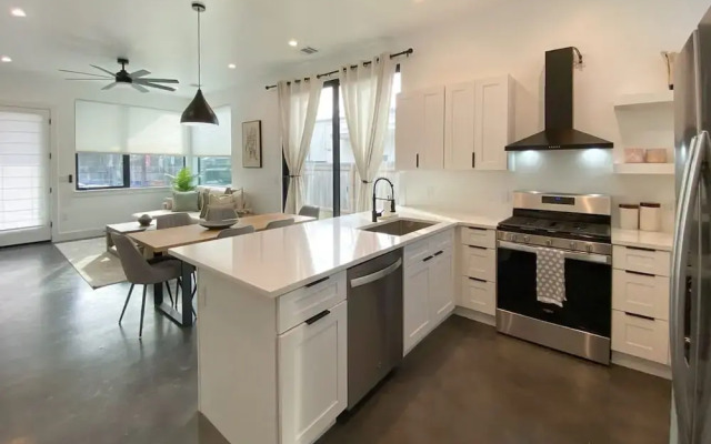 Modern Home Near the University of Texas