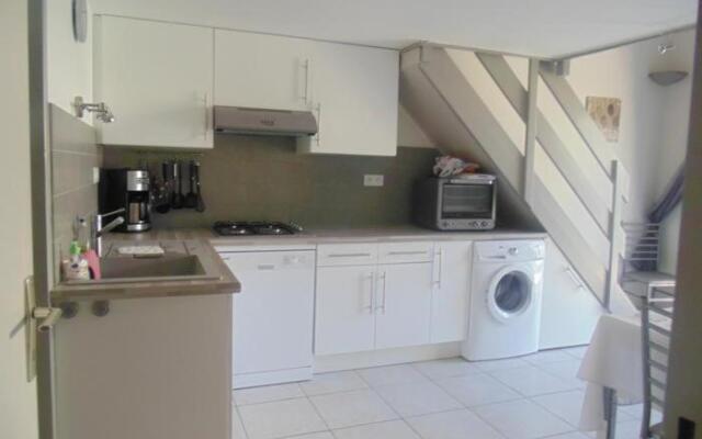 Maison avec piscine collective sur Gruissan 6MIN39