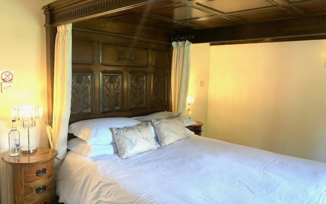 The Estate - 11 Bed - Sleeps 22 - Private Garden
