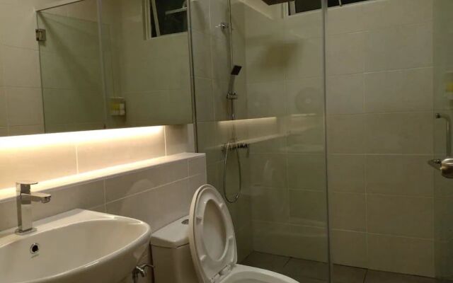 BLeisure Parkland Homestay
