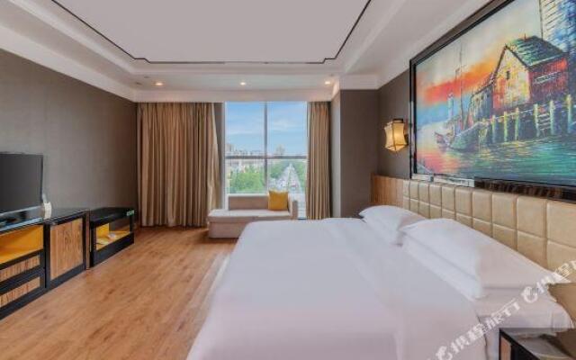 Vienna Hotel (Foshan Guangfo Road)