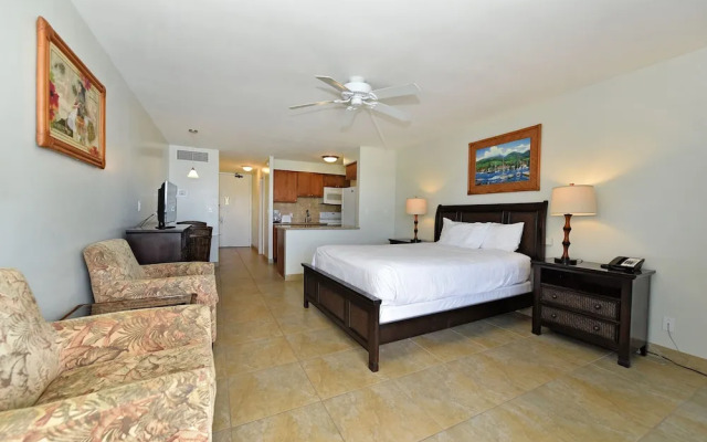 Lahaina Shores #425 Studio Bedroom Condo By Redawning