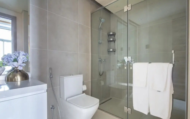 Modern Arabian Themed 1BR Apartment in Dubai Marina