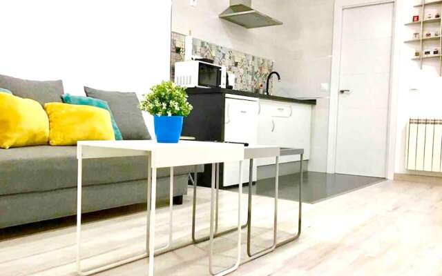 Apartment with One Bedroom in Madrid, with Wifi