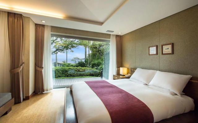 Seaes Hotel & Resort