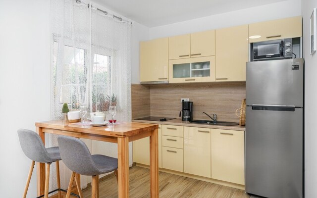 "air-conditioned Apartment on the Ground Floor With 2 Bedrooms"