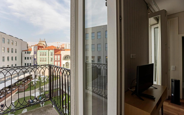 Palácio das Cardosas Studio by LovelyStay