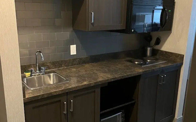 Timber Ridge Inn and Suites