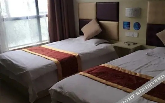 Pod Inn Hotel (Zhenjiang Dagang South Station Beihu Park)