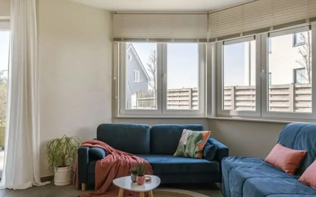 Bright Apartment With Large and Sunny Garden