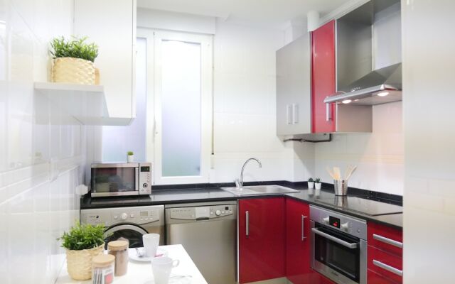 Charming And Stone Throw To Guggenheim & Old Town